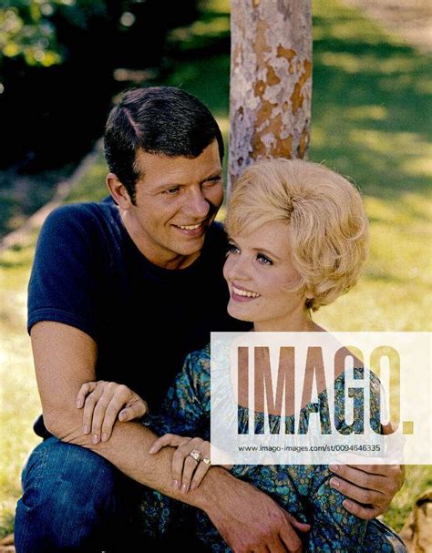 robert reed and florence henderson characters mike brady and carol brady