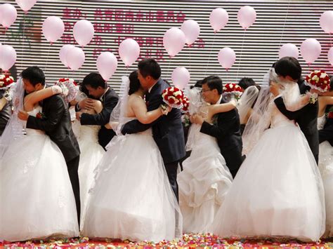 chinese companies offer dating leave to single female