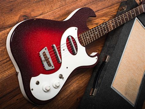 silvertone guitars