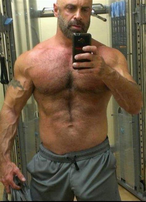 la caja maestra musclebear hairy men mature men men