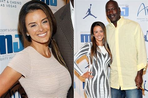 the stunning wives and girlfriends of athletes try not to