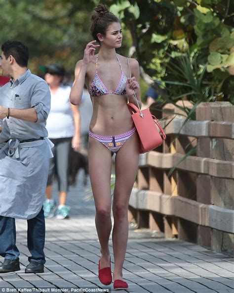 Victoria S Secret Model Taylor Hill Wears Pink Bikini In Miami Daily