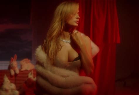 Naked Paris Hilton In Love Advent