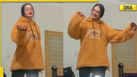 Viral Pakistani Girl Ayesha Is Back With Her Stunning Dance Performance
