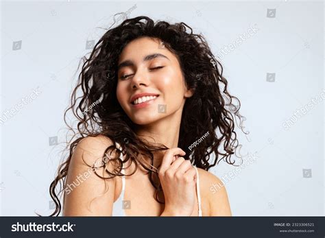610 813개의 예쁜여자 가슴 이미지 스톡 사진 3d 오브젝트 벡터 Shutterstock