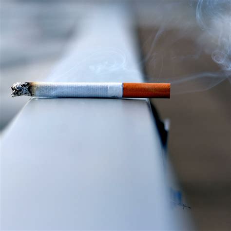 wat  het verschil tussen een  sigaret en een gewone sigaret overbetuwe kooppleinnl