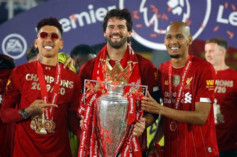 pesta juara liga inggris   liverpool habiskan dana rp juta