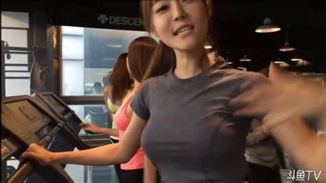 sexy korean gal gym cleavage youtube
