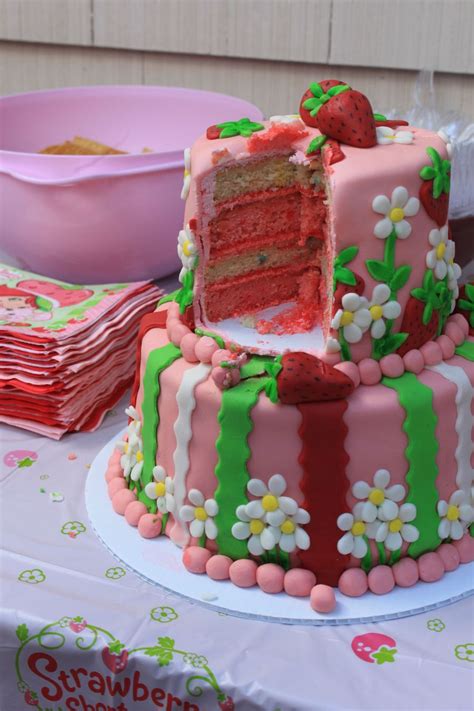 strawberry shortcake birthday cakecentralcom