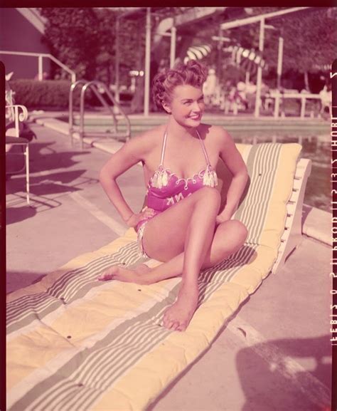 Beautiful Vintage Photos Of Esther Williams In Swimsuits
