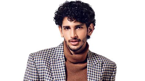 18 curly hairstyles for men to look charismatic haircuts and hairstyles