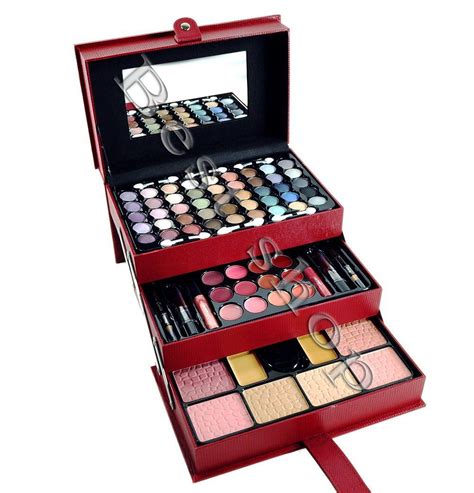 cameo     makeup kit eyeshadow palette blushes powder   holiday exclusive