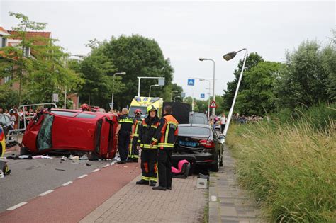 automobilist veroorzaakt ernstig ongeluk koningin wilhelminaweg gouda nieuws op beeld