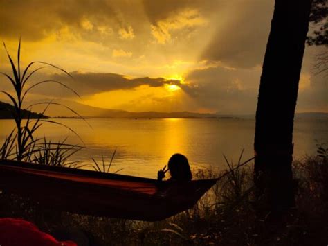 jelajahi wisata jatigede  pulau kecil  eksotik sumedang