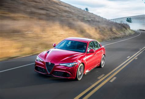 alfa romeo giulia sports car  italian dna focus daily news