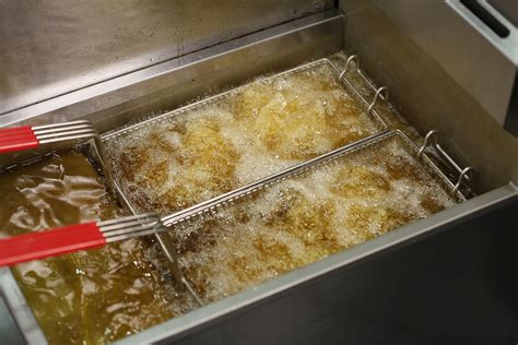 commercial deep fryer safety tips dine company