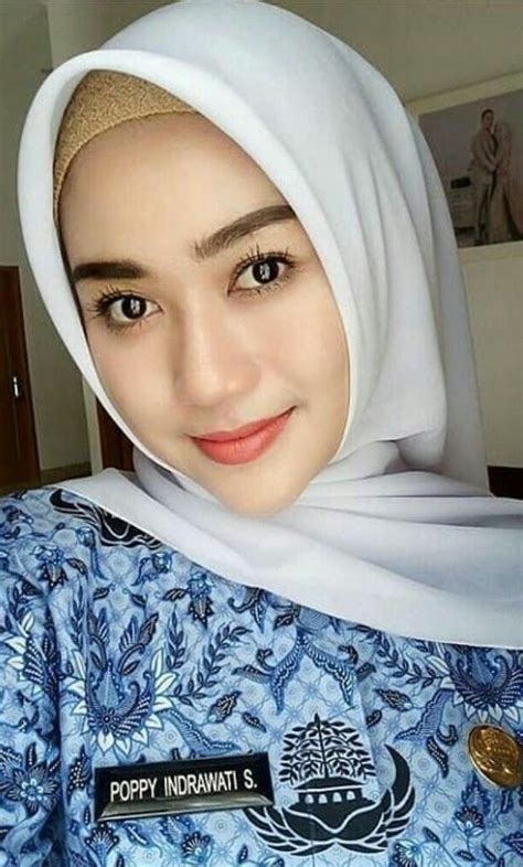 Wanita Cantik Dengan Baju Korpri Beautiful Muslim Women Beautiful