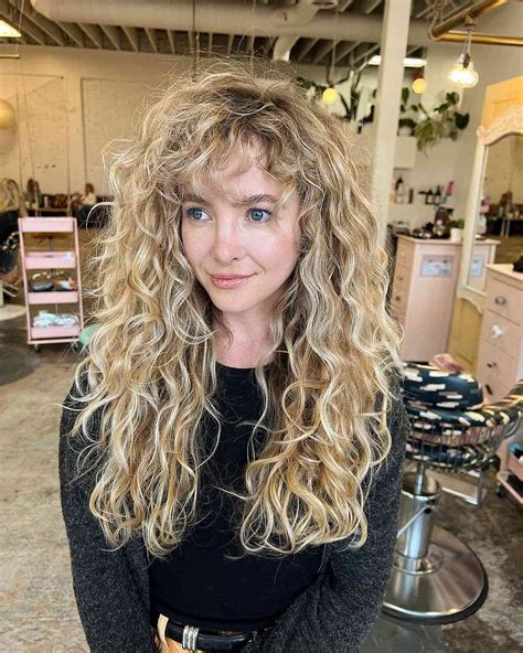 20 flattering shags for curly hair for modern curly haired girls curly
