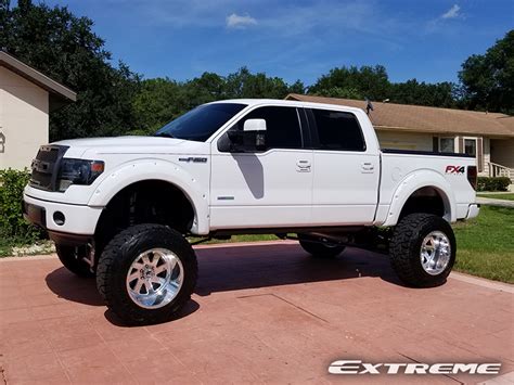 ford    fuel forged wheels xr toyo tires