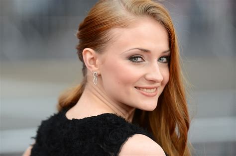 sophie turner wallpapers full hd pictures
