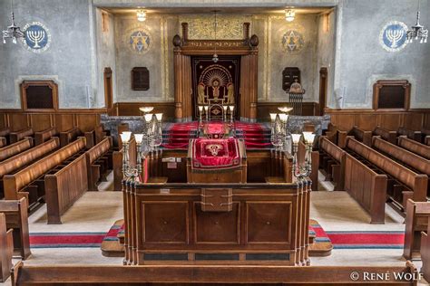 interieur synagoge enschede jewish synagogue sacred places torah   worlds spaces