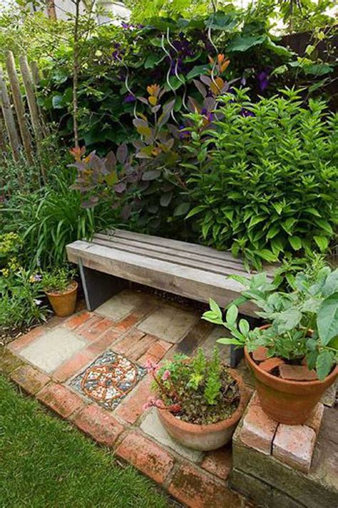 easy   ideas building  small backyard seating