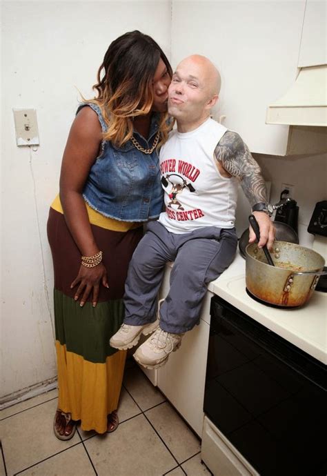 world s strongest dwarf to wed 6ft tall transgender