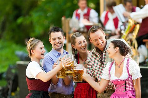 oktoberfest songs   time   traditional party