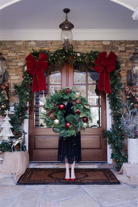 decorate  front door  christmas bluegraygal