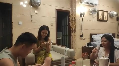 Very Fashionable Chinese Beautyand Looks Like A Young Woman Xvideos Com