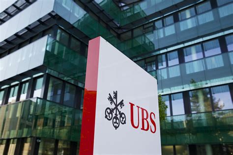 ubs  pay  million  settle sec charges  misled investors huffpost