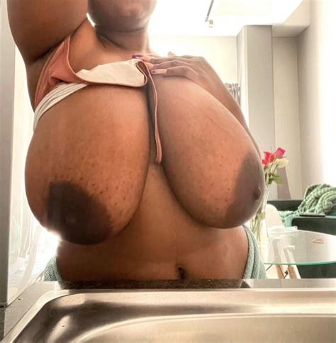 Milkshake Samme Selfie With Her Big Boobs Cufo510