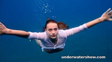 julia swimming nude in the sea xvideos
