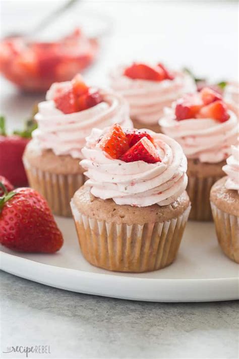 these strawberry cupcakes are made with real strawberries they are
