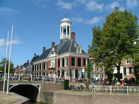 stadhuis dokkum nederland toerisme stad
