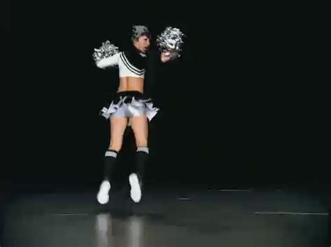 Hollaback Girl [music Video] Gwen Stefani Image 27189635 Fanpop