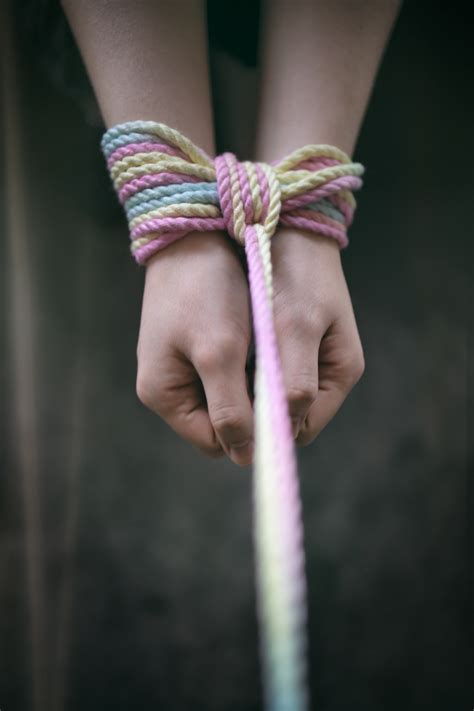 beginner s guide to shibari rope bondage 4 rope wrist tie with leash
