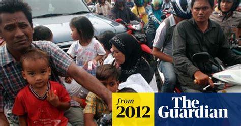 earthquake causes panic in indonesia indonesia the