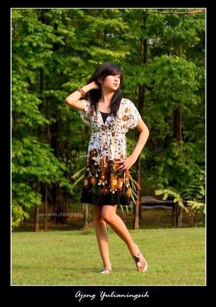 ajeng julia gorgeous indonesian model photoshoot