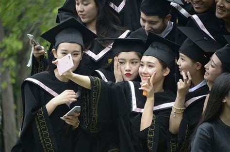 chinese college graduates invent new approaches to the photo album global times