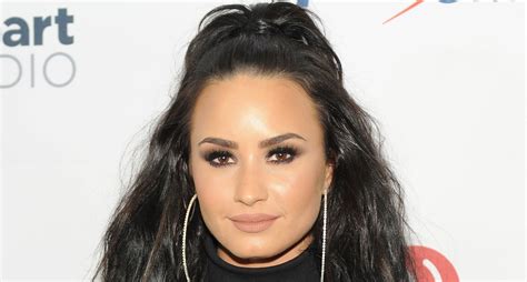 Demi Lovato Shaves Half Her Head In Edgy New Look Photos Demi