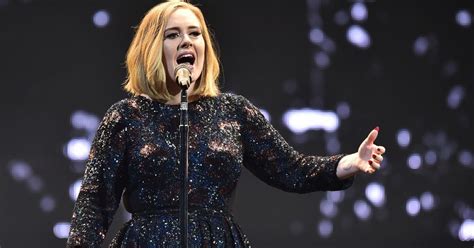 Adele S World Tour Kicks Off With Fan Marriage Proposal Live On Stage