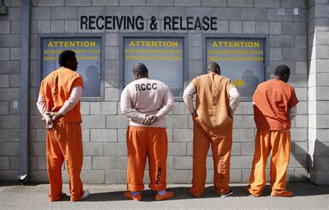 it s time for prison reform and an end to mandatory minimum sentences