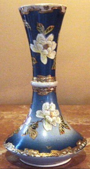 Outstanding Antique Oriental Pottery Vase Hand Painted Floral