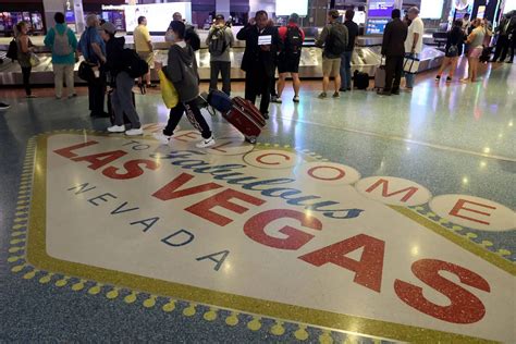 Las Vegas Airport Sets Monthly Passenger Record In June 2022