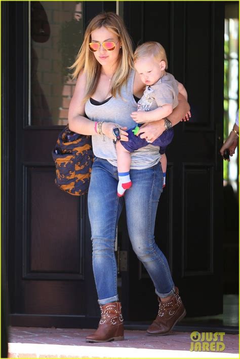hilary duff luca started walking at eleven months