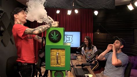 Deadmau5 Takes A Fat Vape Hit On The H3 Podcast Youtube