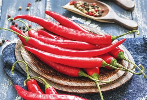 health benefits  chillies vitamin  antioxidants nourish magazine australia