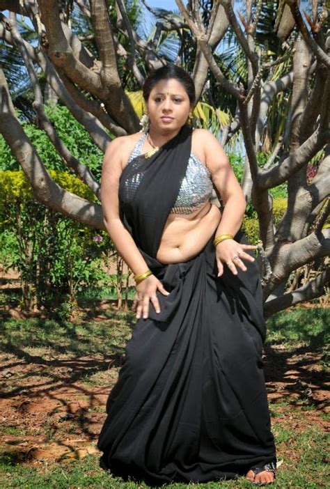 sunakshi hot south indian actress hd navel show in saree