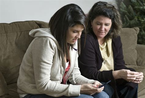 how to talk to your teen about sexting learnsafe